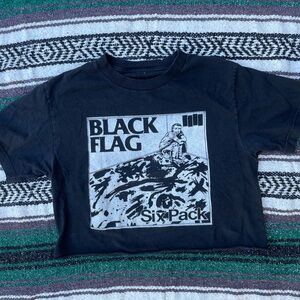 BLACK FLAG CROP TOP SIZE SMALL